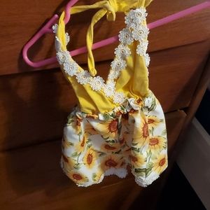 2T One piece sunflower romper